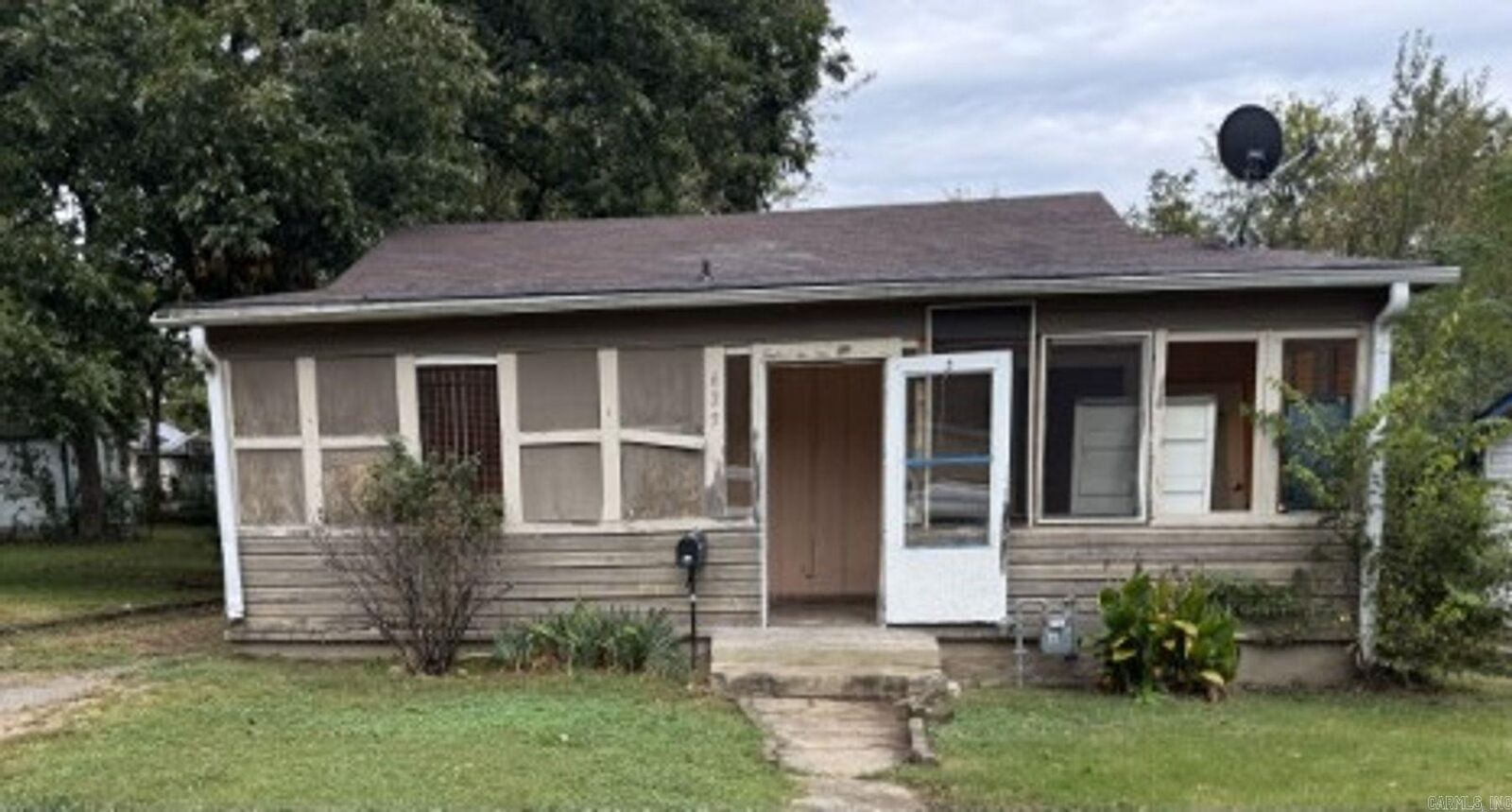 Property Photo: 625 Fifth Street AR 71913