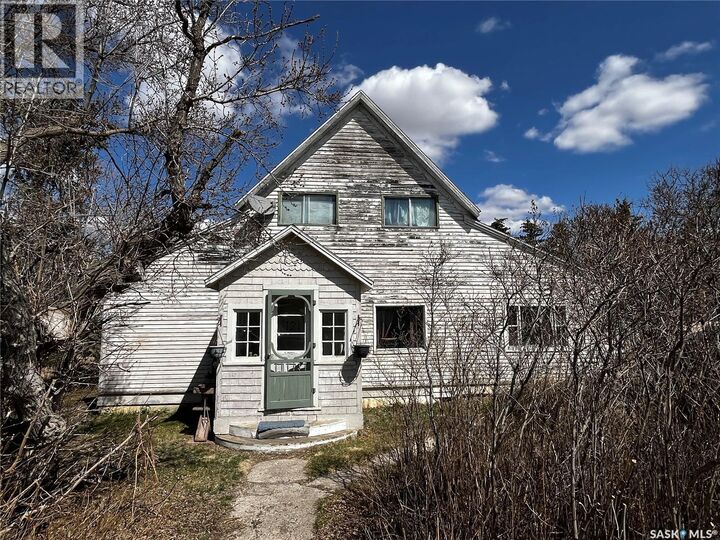 Property Photo:  121 5th Street  SK S0G 0J0 