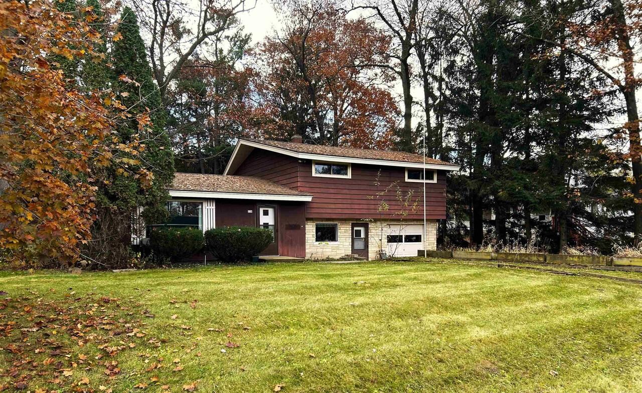 Property Photo:  734 Old Highway 51  WI 54455 