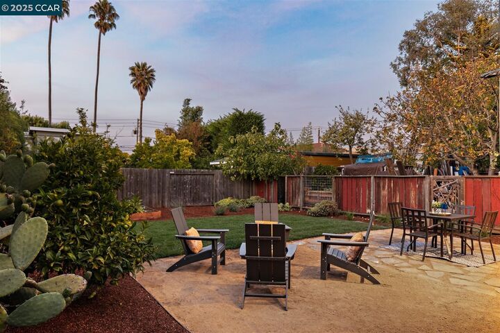 Property Photo: 1233 Haskell St CA 94702