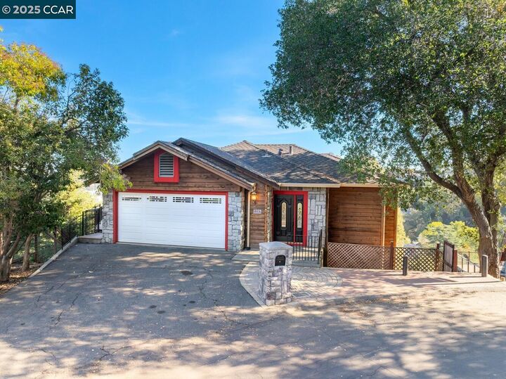 Property Photo:  1087 Hillside Dr  CA 94553 