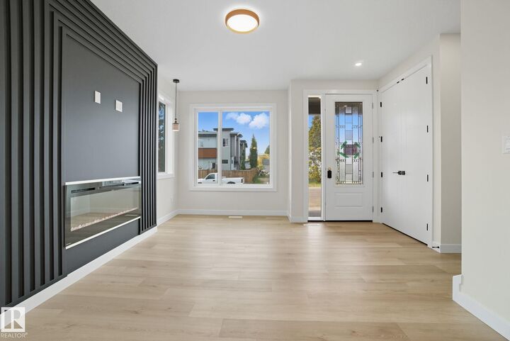 Property Photo:  9007 153 Street NW  AB T5R 1P4