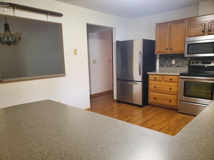 Property Photo:  33 St Francis Avenue  OH 44883 