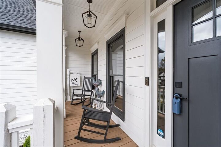 Property Photo:  4030 Scenic View Court  GA 30028