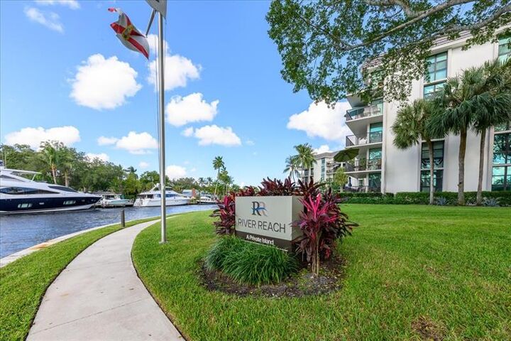 Property Photo:  900 River Reach Dr 425  FL 33315