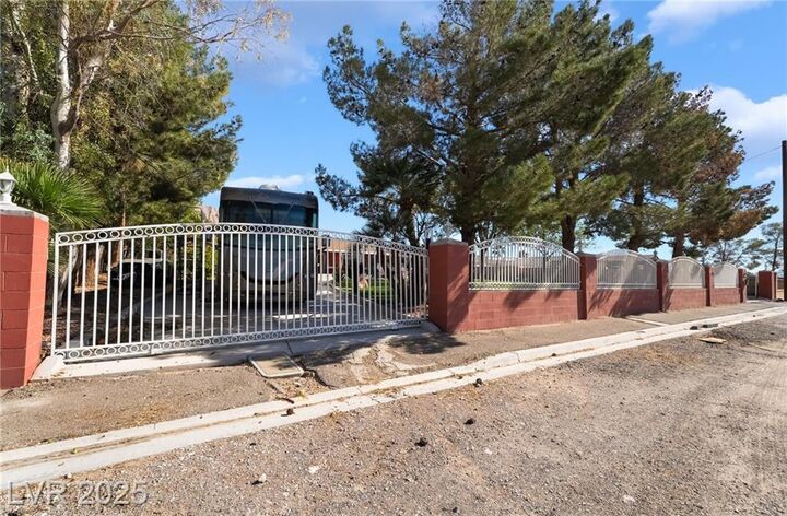 Property Photo:  724 North Fogg Street  NV 89110 