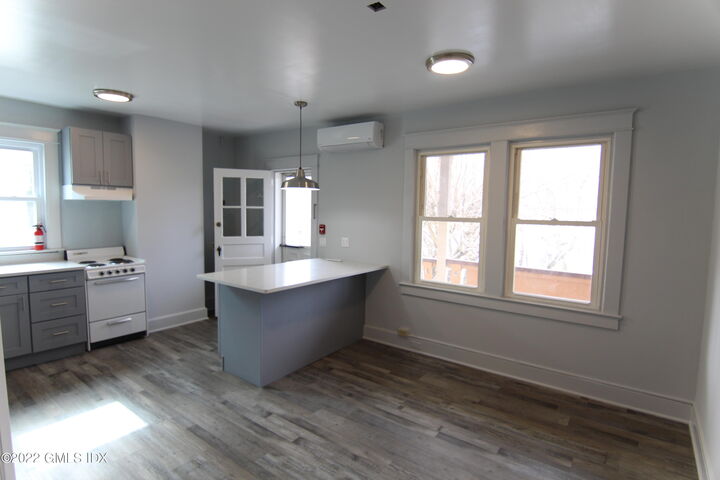 Property Photo: 434 E Putnam Avenue 2L CT 06807