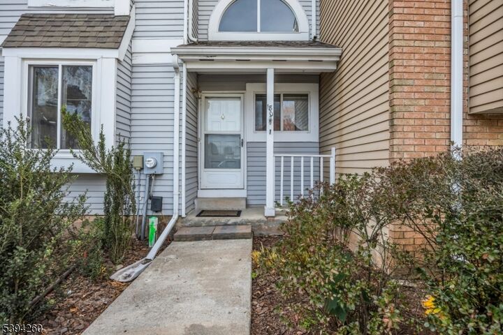 180 Hollow Oak Ct  Hillsborough Twp. NJ 08844 photo