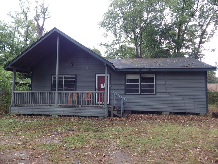 Property Photo: 9 Cardinal Street TX 77358