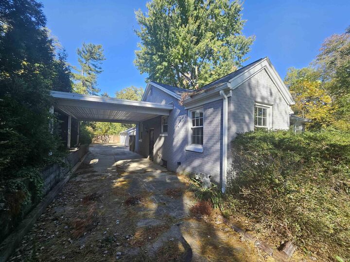 Property Photo: 315 W Evergreen Road IN 47710