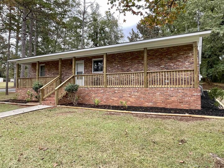 Property Photo:  301 Winchester Drive  GA 31024 