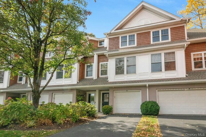 Property Photo:  25 Glen Hill Lane 25  NY 10591 