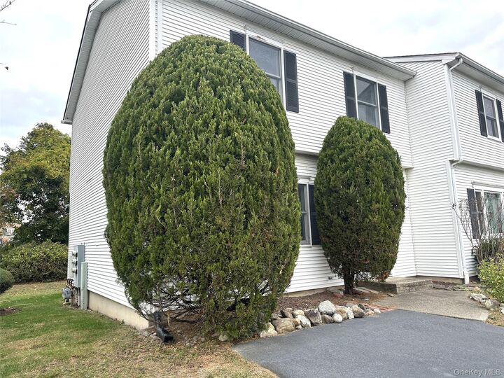 Property Photo:  43 Zugibe Court  NY 10993 