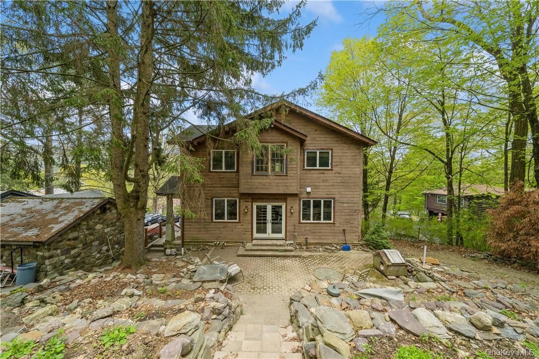Property Photo:  17 Seneca Hill  NY 10925 