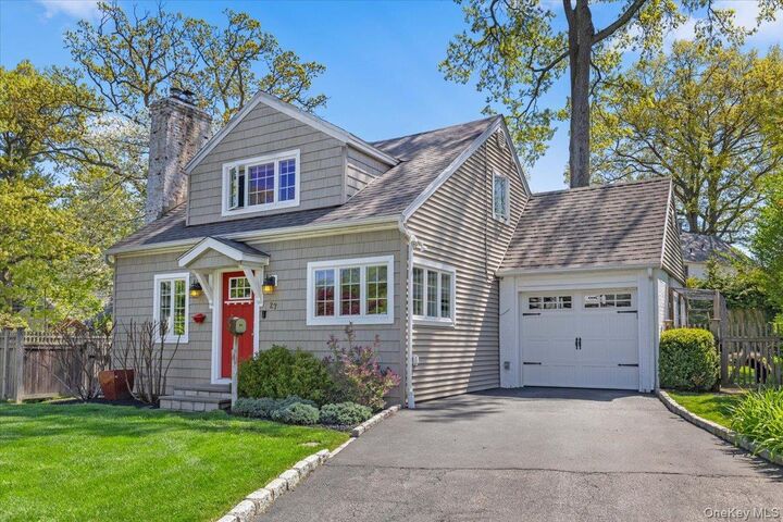 Property Photo:  27 Smith Avenue  NY 10605 