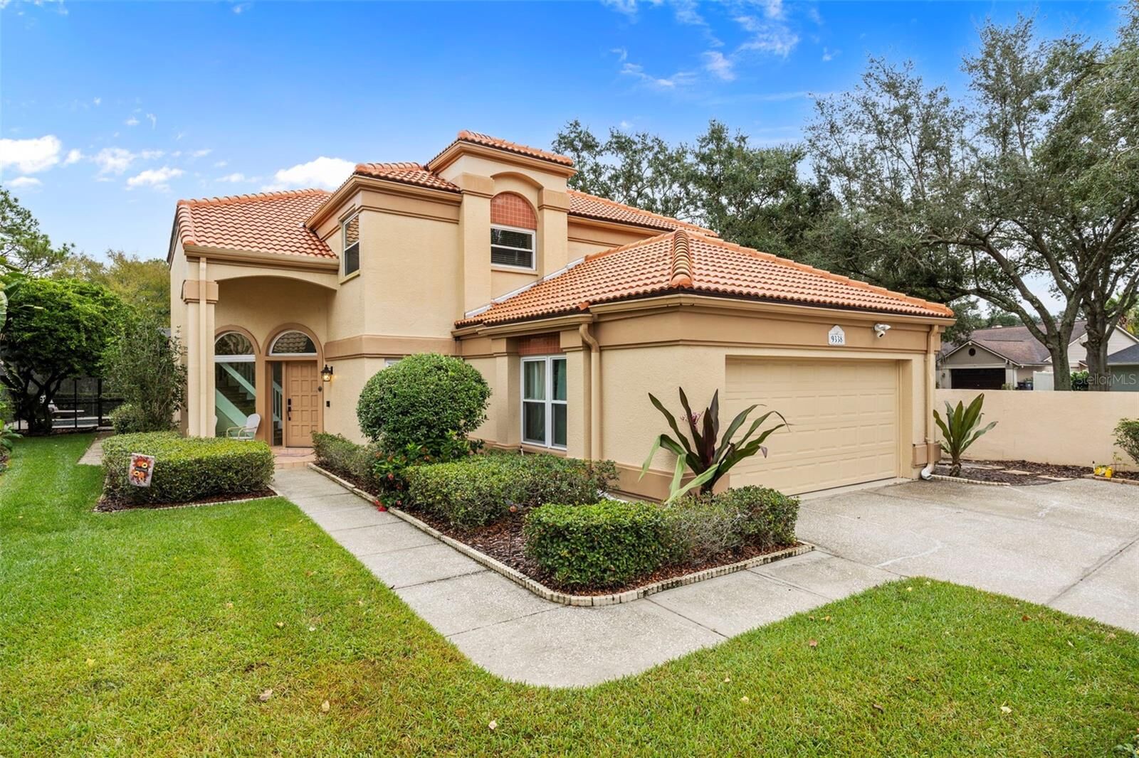 Property Photo:  9338 Fairway Lakes Court  FL 33647