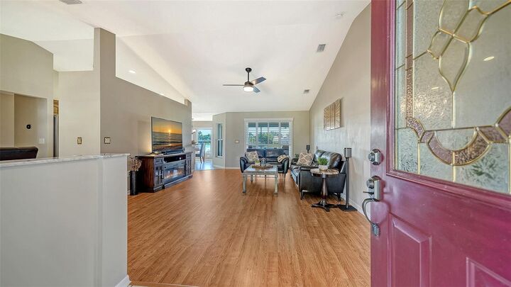 Property Photo: 6509 67th Court E FL 34203