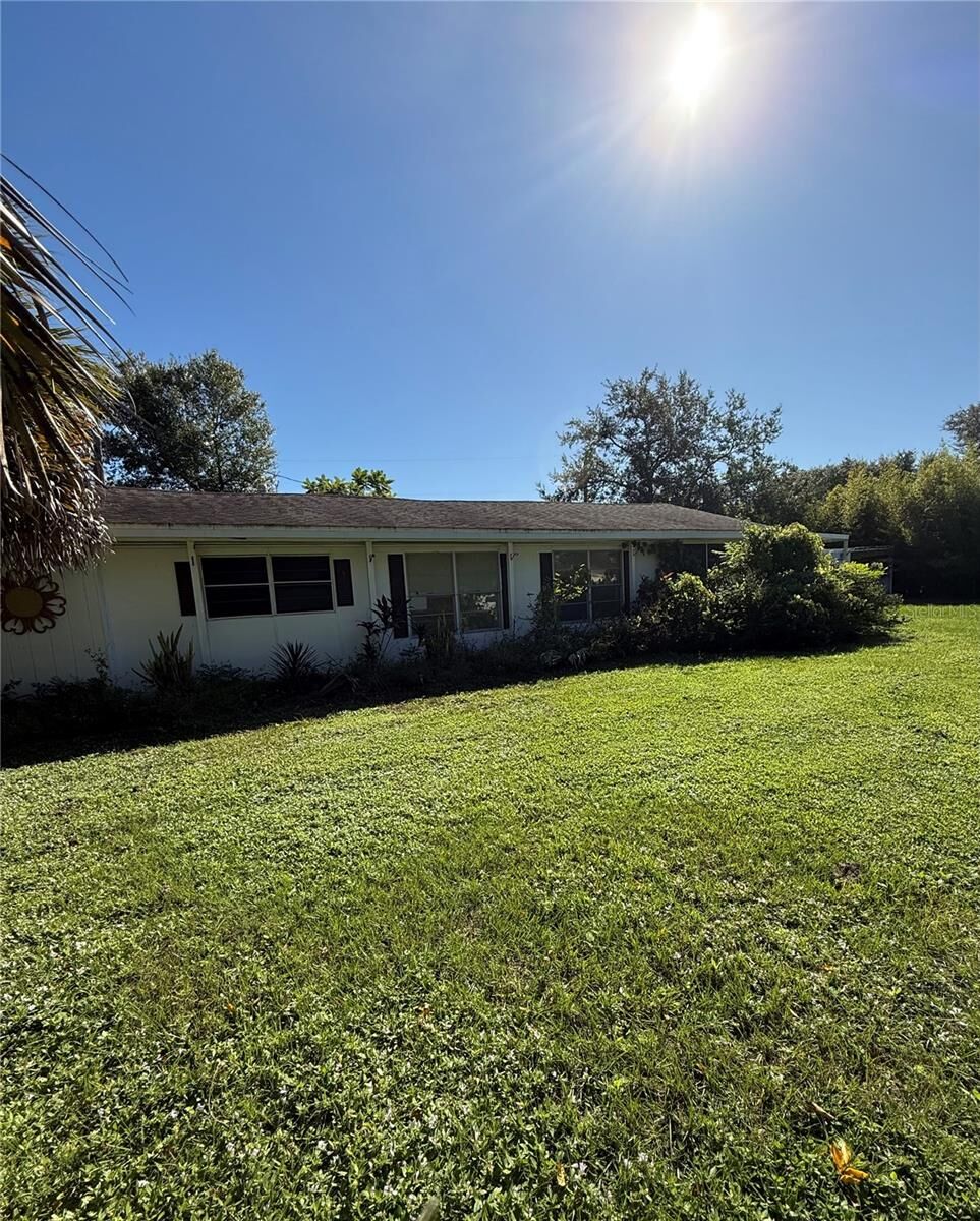 Property Photo:  1985 Aladdin Court  FL 34771
