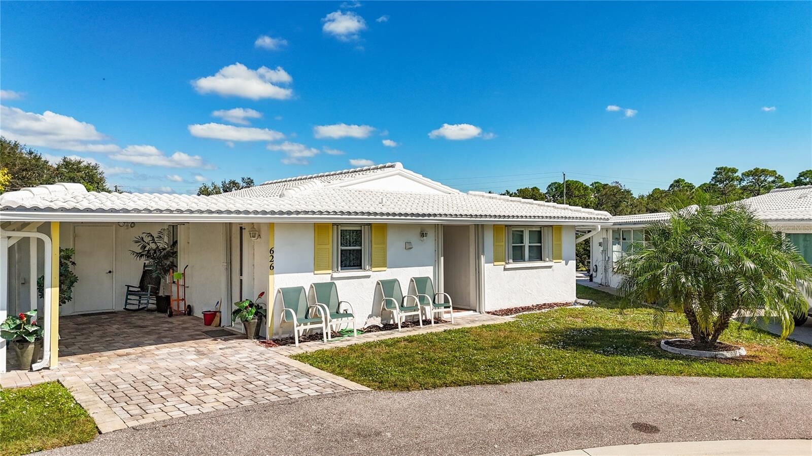 Property Photo:  626 Circlewood Drive S1-18  FL 34293