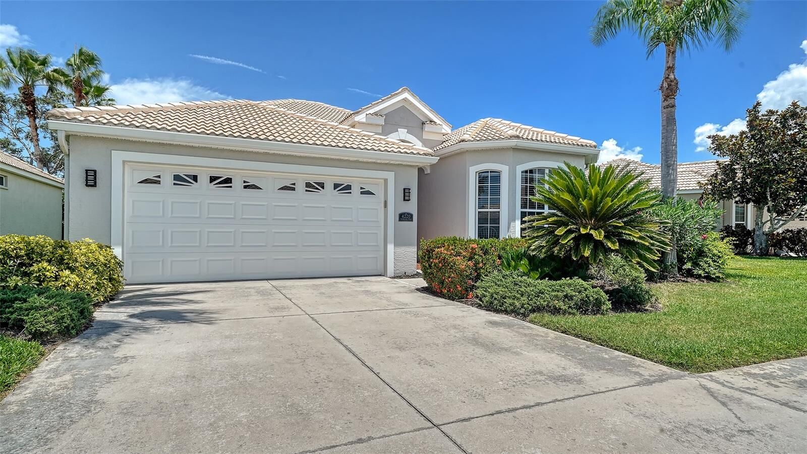 Property Photo:  4220 Miriana Way  FL 34233