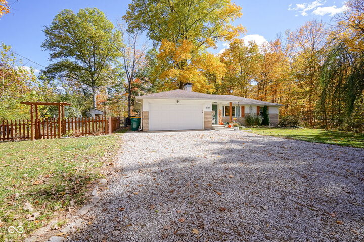 Property Photo: 5789 E County Road 200 N IN 46123