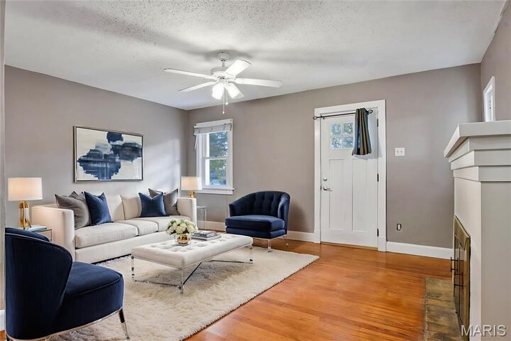 Property Photo:  10411 Maddox Place  MO 63114 