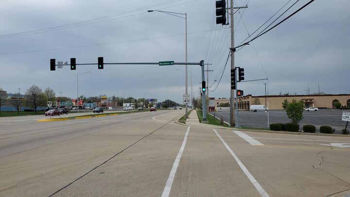 Property Photo:  18W570 W North Avenue  IL 60181