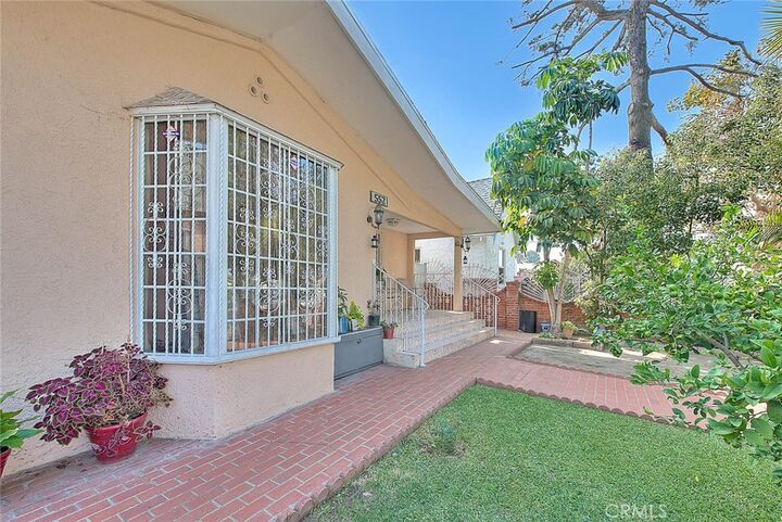 Property Photo:  552 W 108th Street  CA 90044 