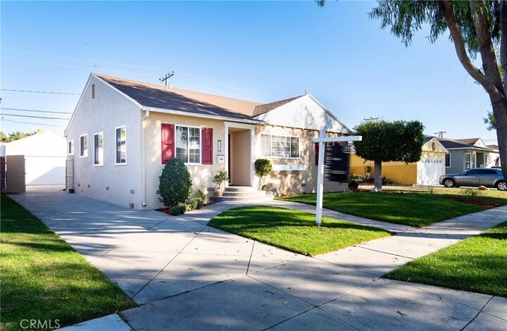 Property Photo: 4322 Maybank Ave CA 90712