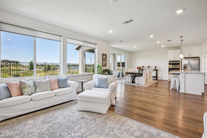 Property Photo: 1247 Senegal Way CA 95762