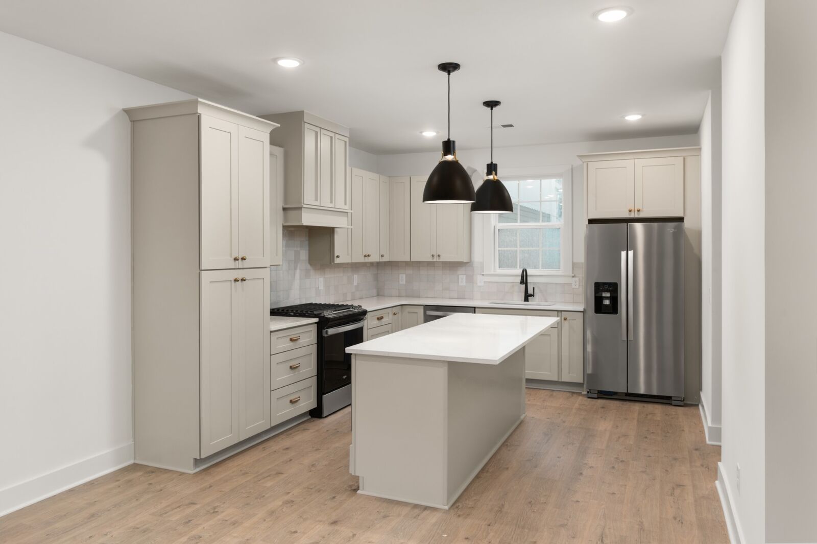 Property Photo:  504 Edwin St 29  TN 37207 