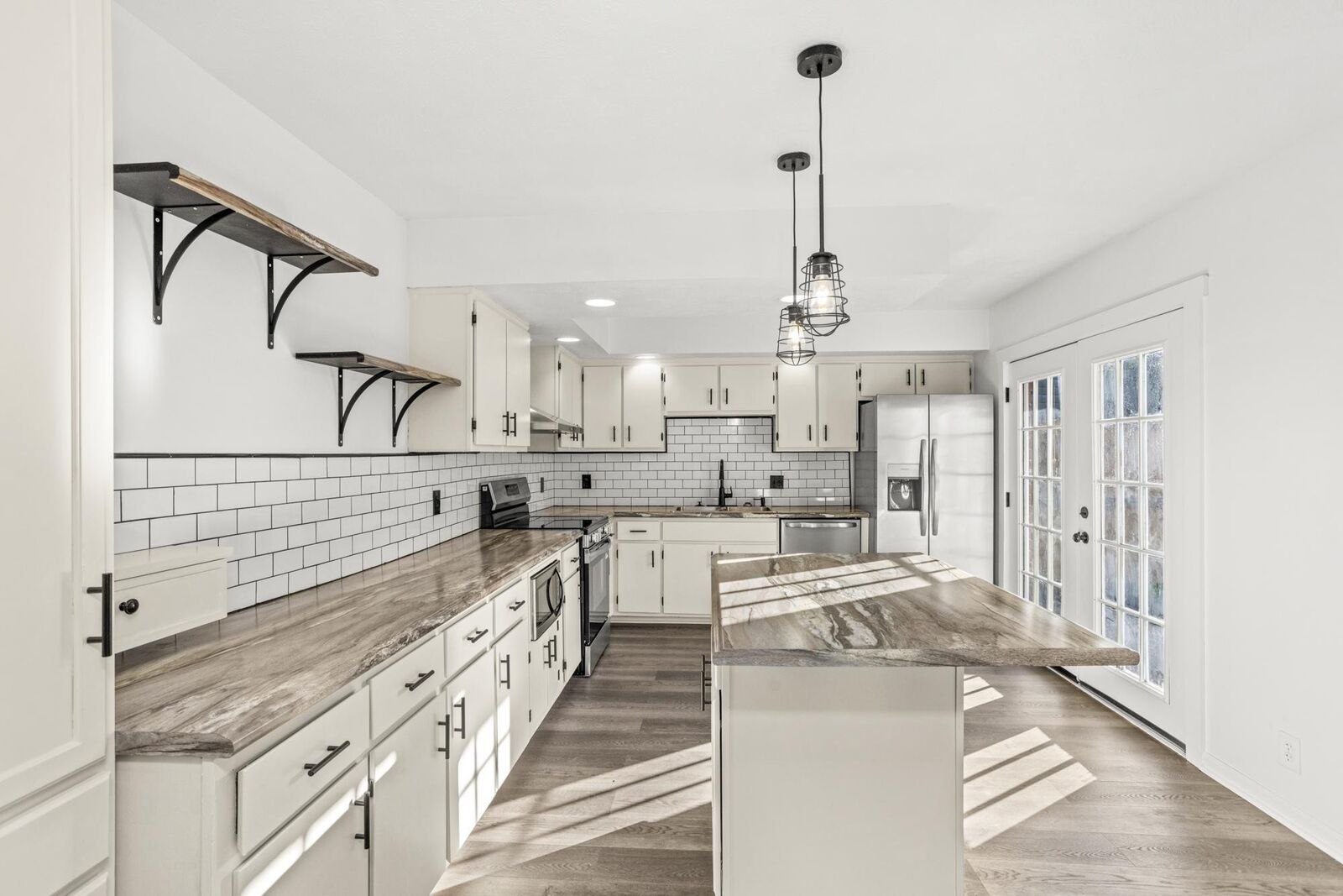 Property Photo:  240 Cedarwood Ln  TN 37115 