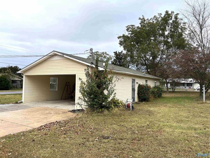 Property Photo:  302 Rogers Avenue  AL 35957