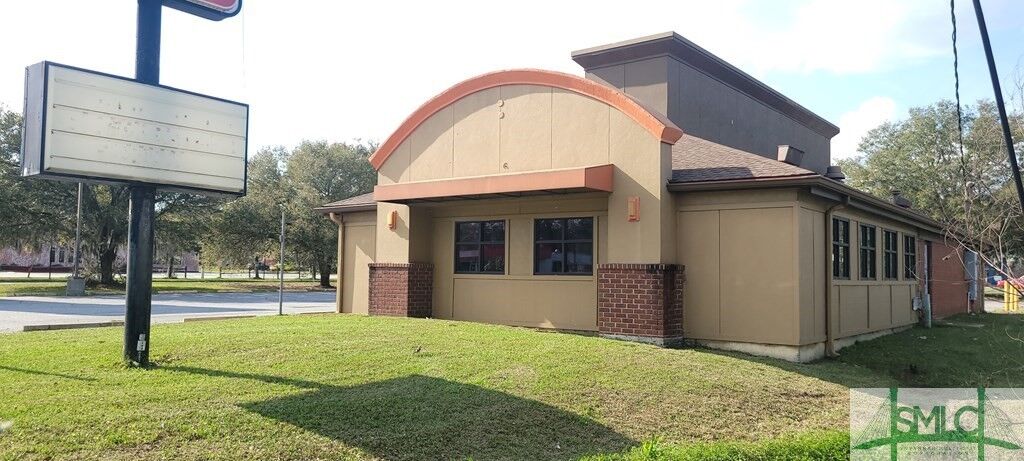 Property Photo:  730 E Oglethorpe Highway  GA 31313 