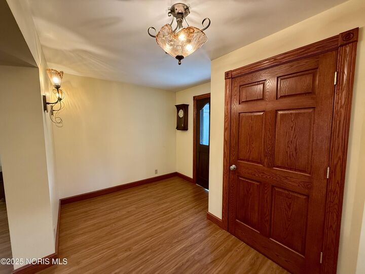 Property Photo:  505 Bright Road  OH 45840