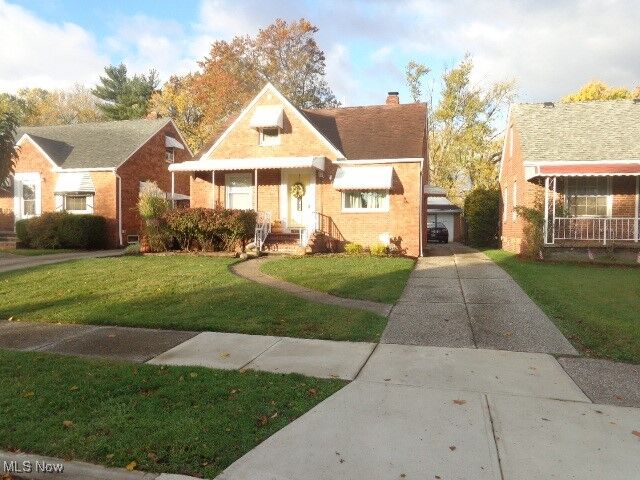 Property Photo:  4334 S Parkside Drive  OH 44144 