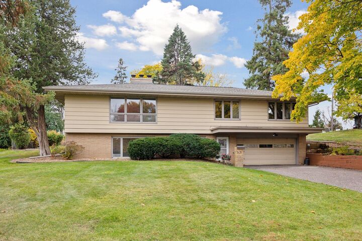 5131 Thotland Road  Golden Valley MN 55422 photo