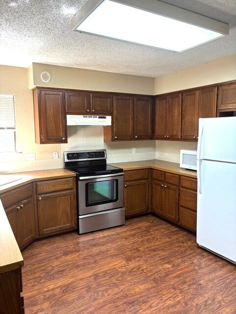 Property Photo: 3 Donington Lane AR 72714