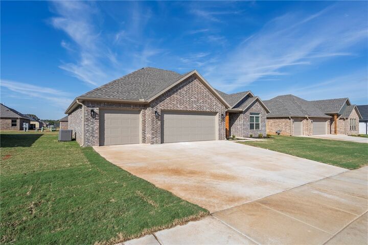 Property Photo: 87 N Banner Avenue AR 72730