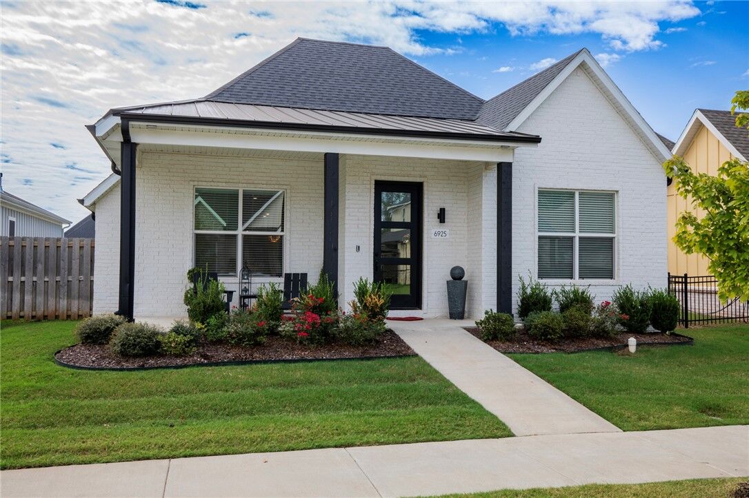 Property Photo: 6925 Summer Hill Cove AR 72762