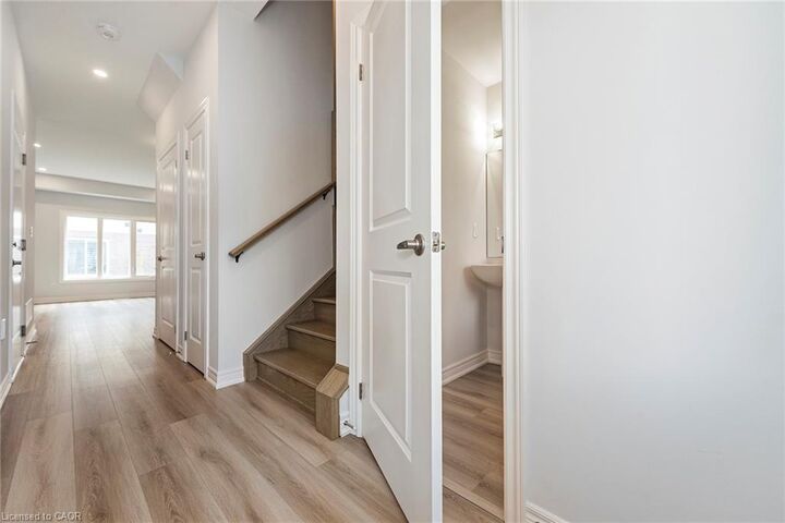 Photo de la propriété:  205 Thames Way 28  ON L0R 1W0