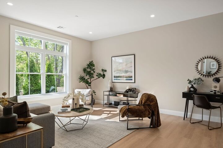 Property Photo:  7 Cross St 201  MA 01887 