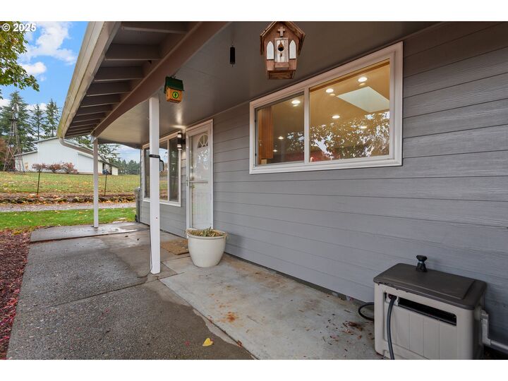 Property Photo:  16170 S Stoltz Rd  OR 97045 