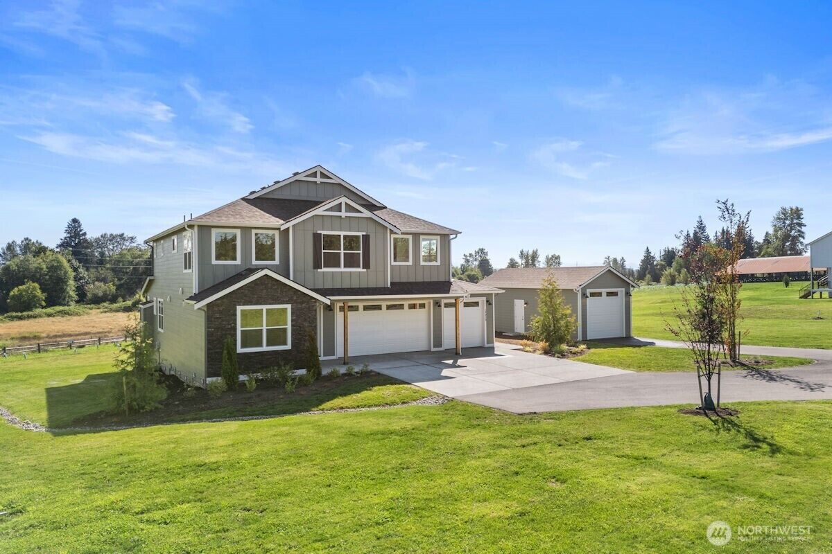 Property Photo: 17915 11th Avenue NE WA 98223