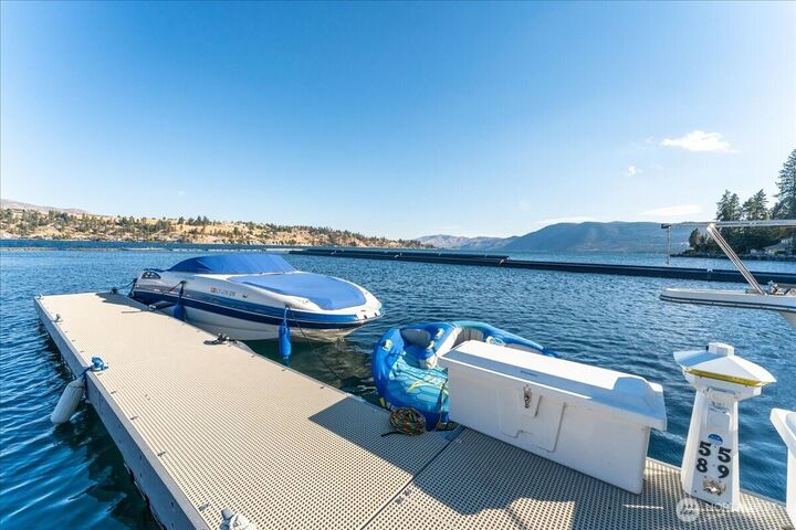 11415 S Lakeshore Road 21  Chelan WA 98816 photo