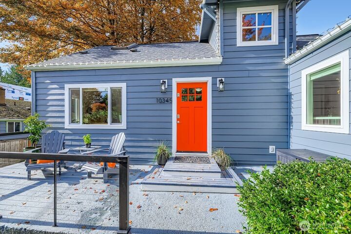 Property Photo: 10345 Ashworth Avenue N WA 98133