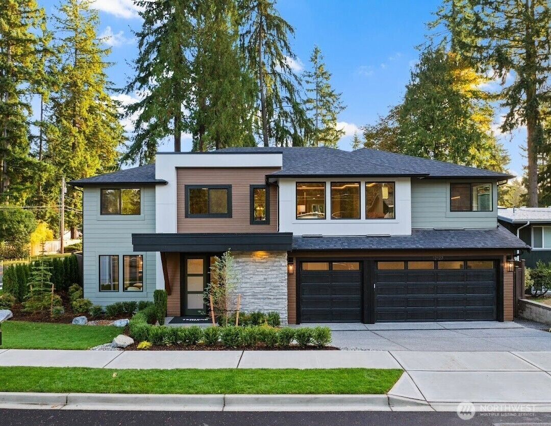 Property Photo: 12127 NE 65th Street WA 98033