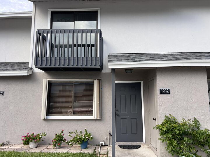 Property Photo: 5202 Bayside Drive 5202 FL 33463