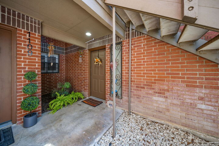 Property Photo: 7930 Roanoke Run 1111 TX 78240