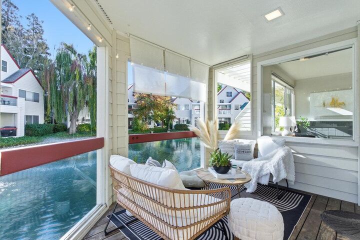 Property Photo:  307 Chelsea Way  CA 94061